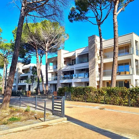 Modern With Kitchen Plazhi San Pietro
