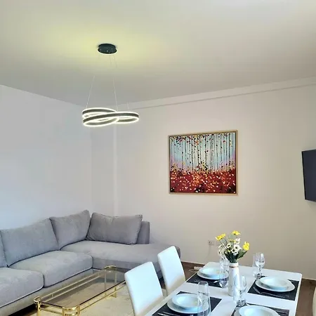 Modern With Kitchen Plazhi San Pietro